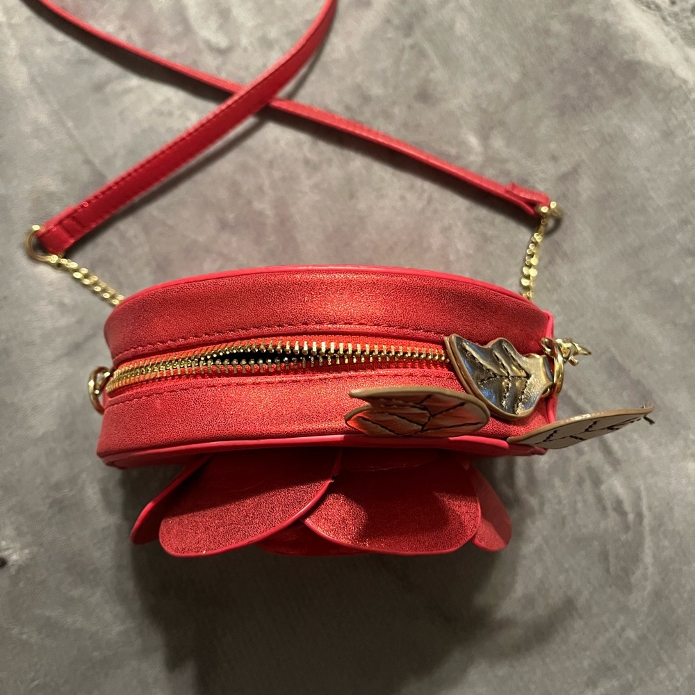 Red and Gold Spiral Rose Crossbody Bag - Picture 5 of 9